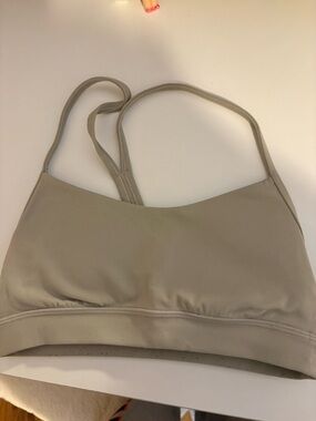 green lululemon bra!!